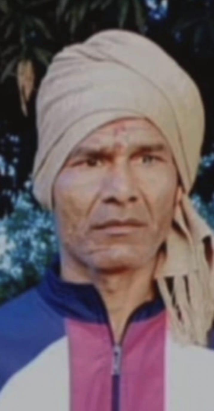 फोटो में