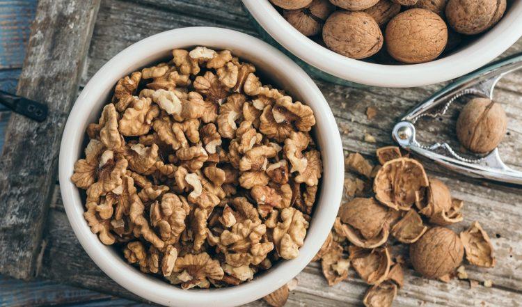 soaked-walnuts_large_1301_157-e1741063212174-750x441 (1)