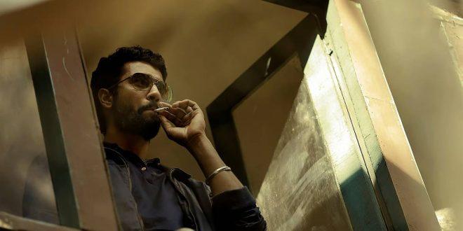 vicky-kaushal-6-1742178040-e1742188992252-660x330 (2)