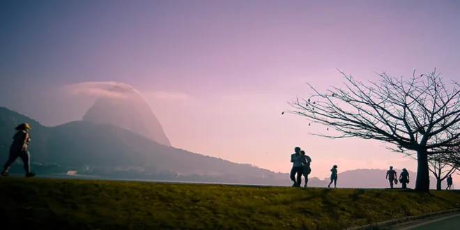 walking-mistakes_large_1121_148.webp-e1745736061699-660x330