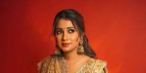 shreya-ghoshal-1748196235-e1748225058673-660x330